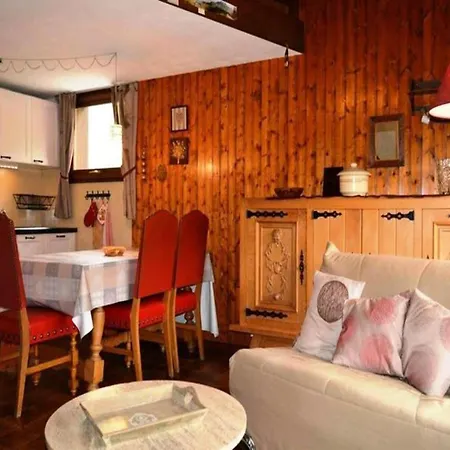 Venay 1 Apartment *